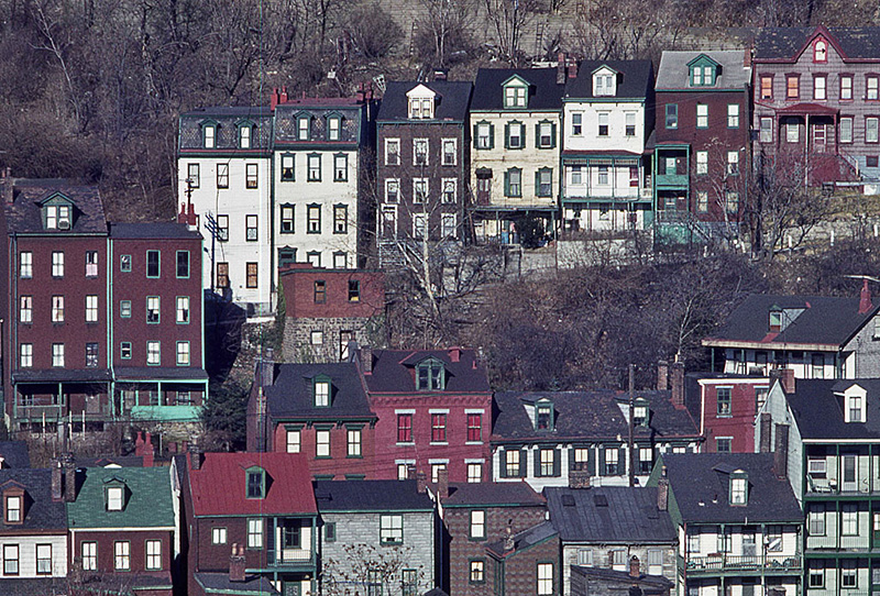 Hillside of Houses in Pittsburgh.jpg